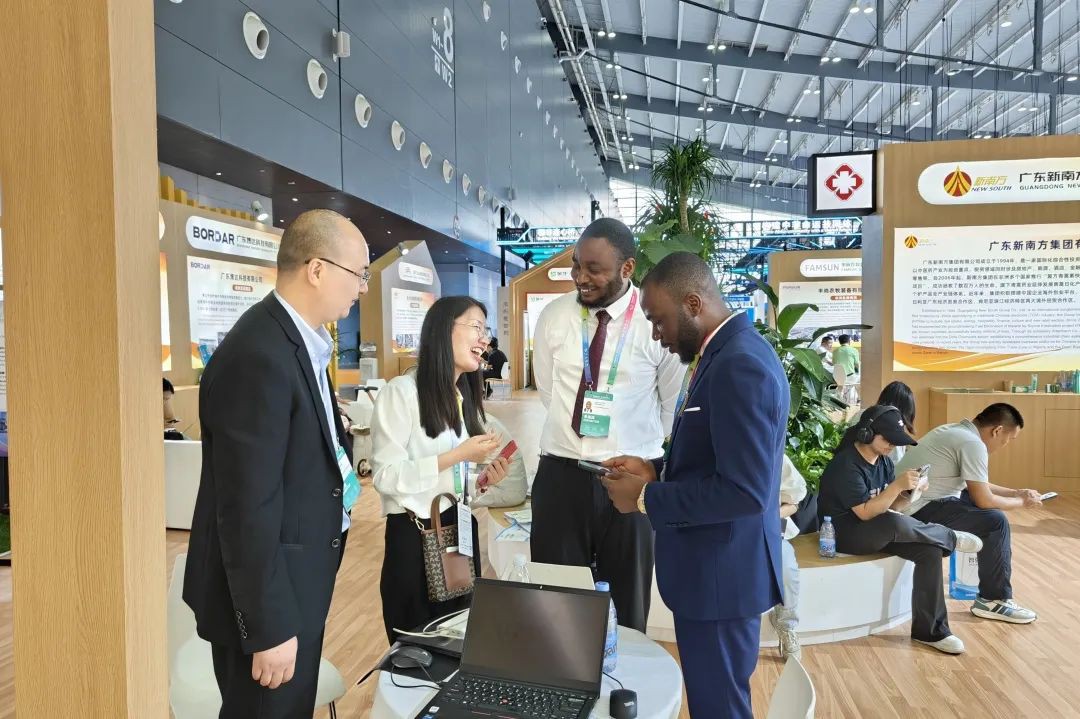 空氣能,太陽能,熱水器